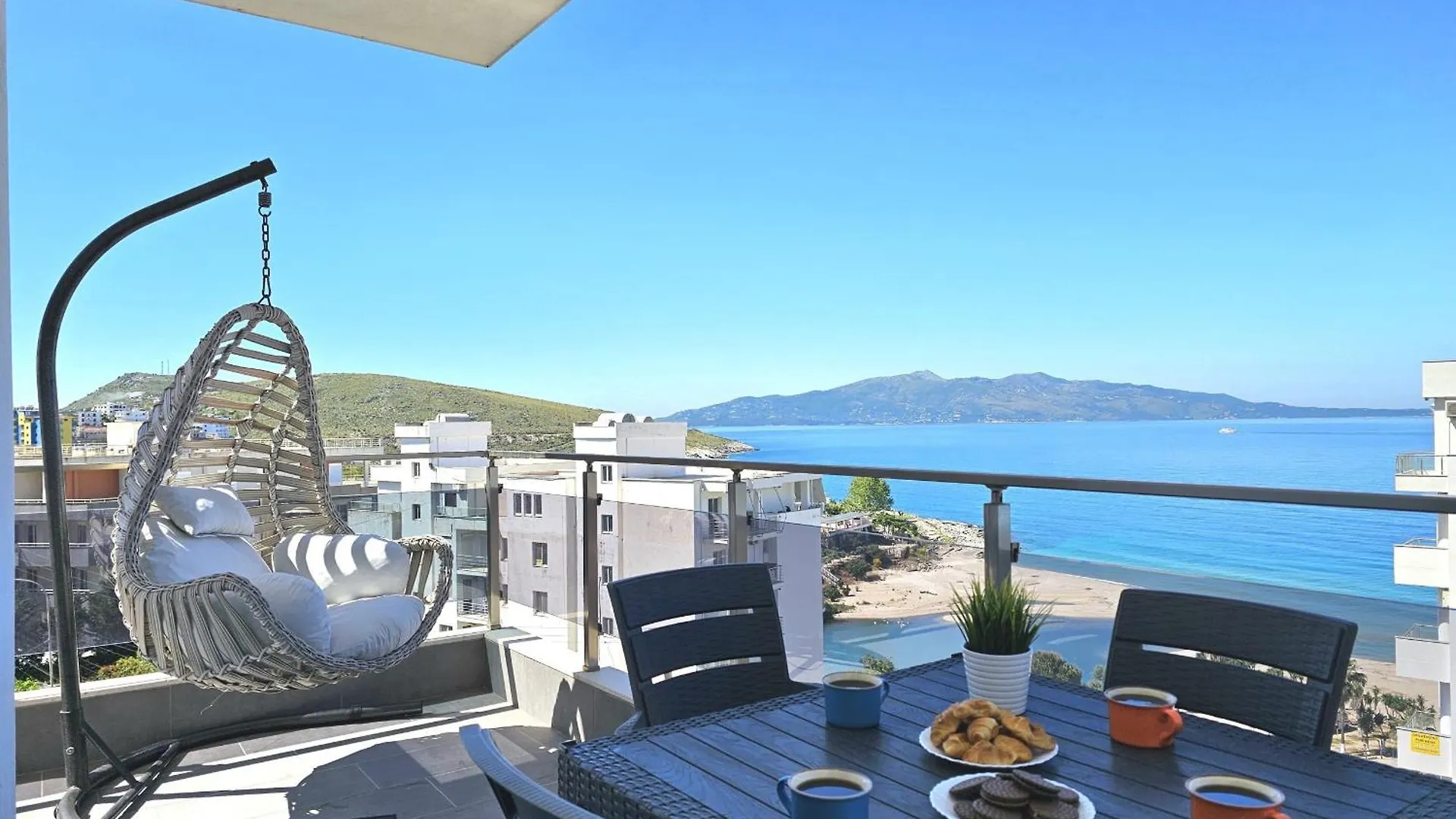Christine Sunny Corner Lägenhet Sarandë