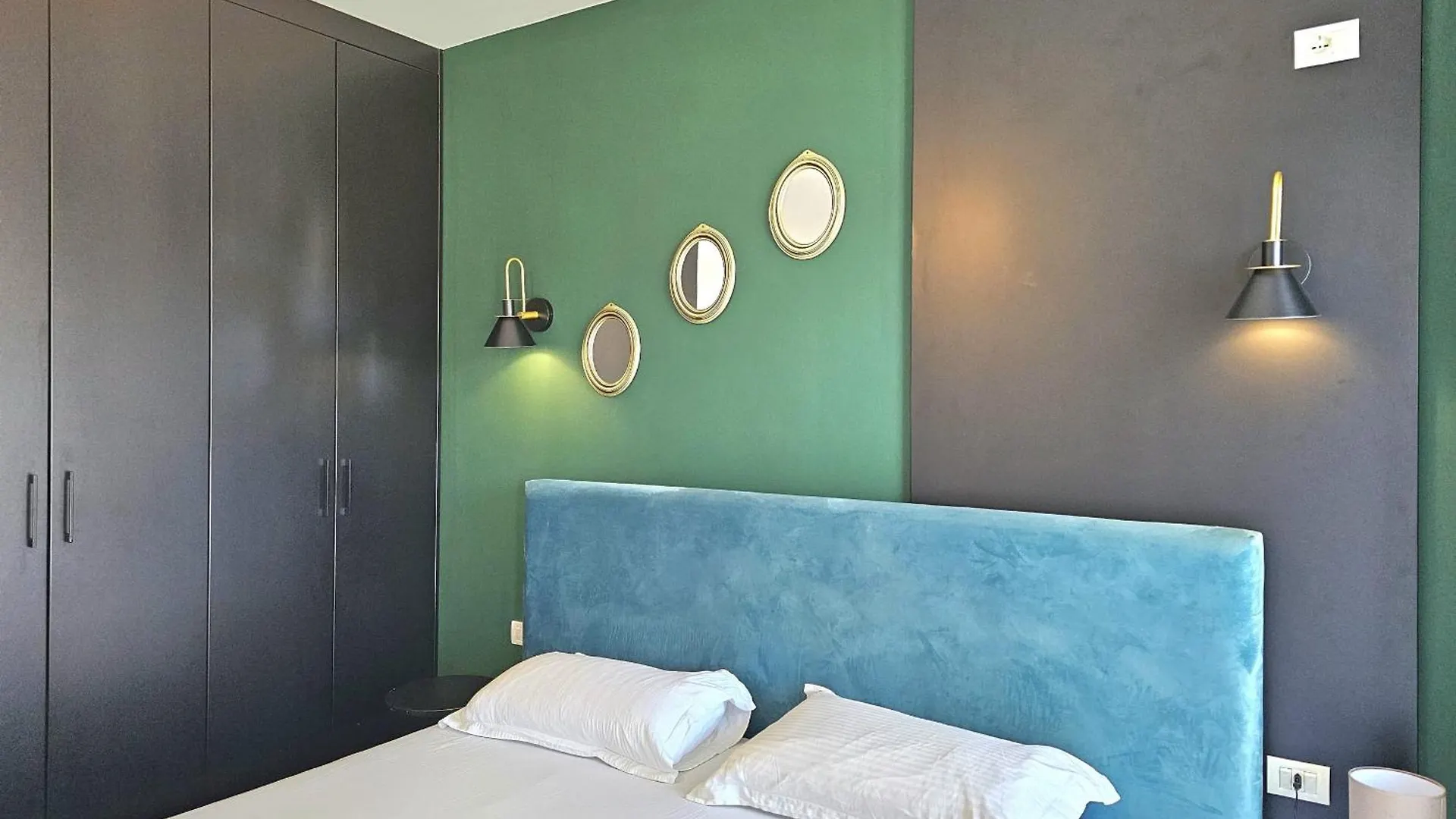 Christine Sunny Corner Apartment Sarande Albania