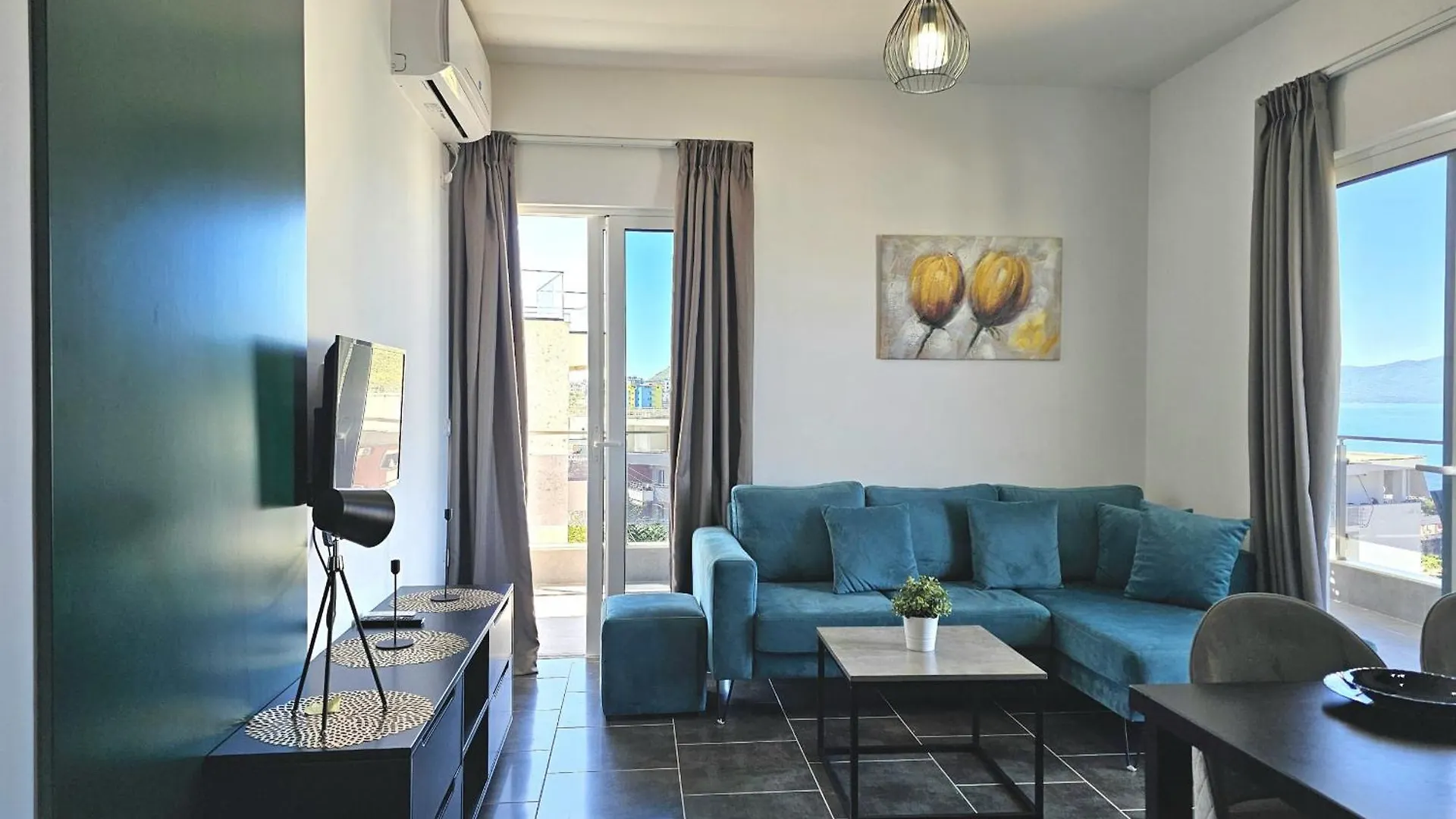 Christine Sunny Corner Apartment Sarande 0*,  Albania