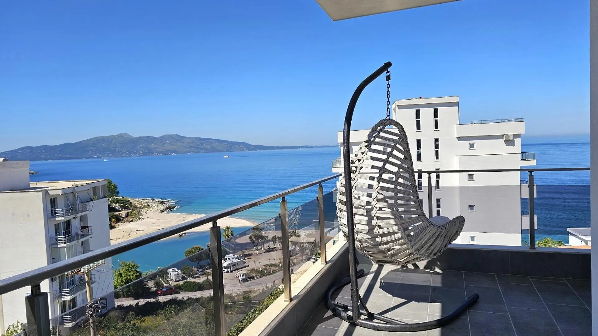 Christine Sunny Corner Apartment Sarande