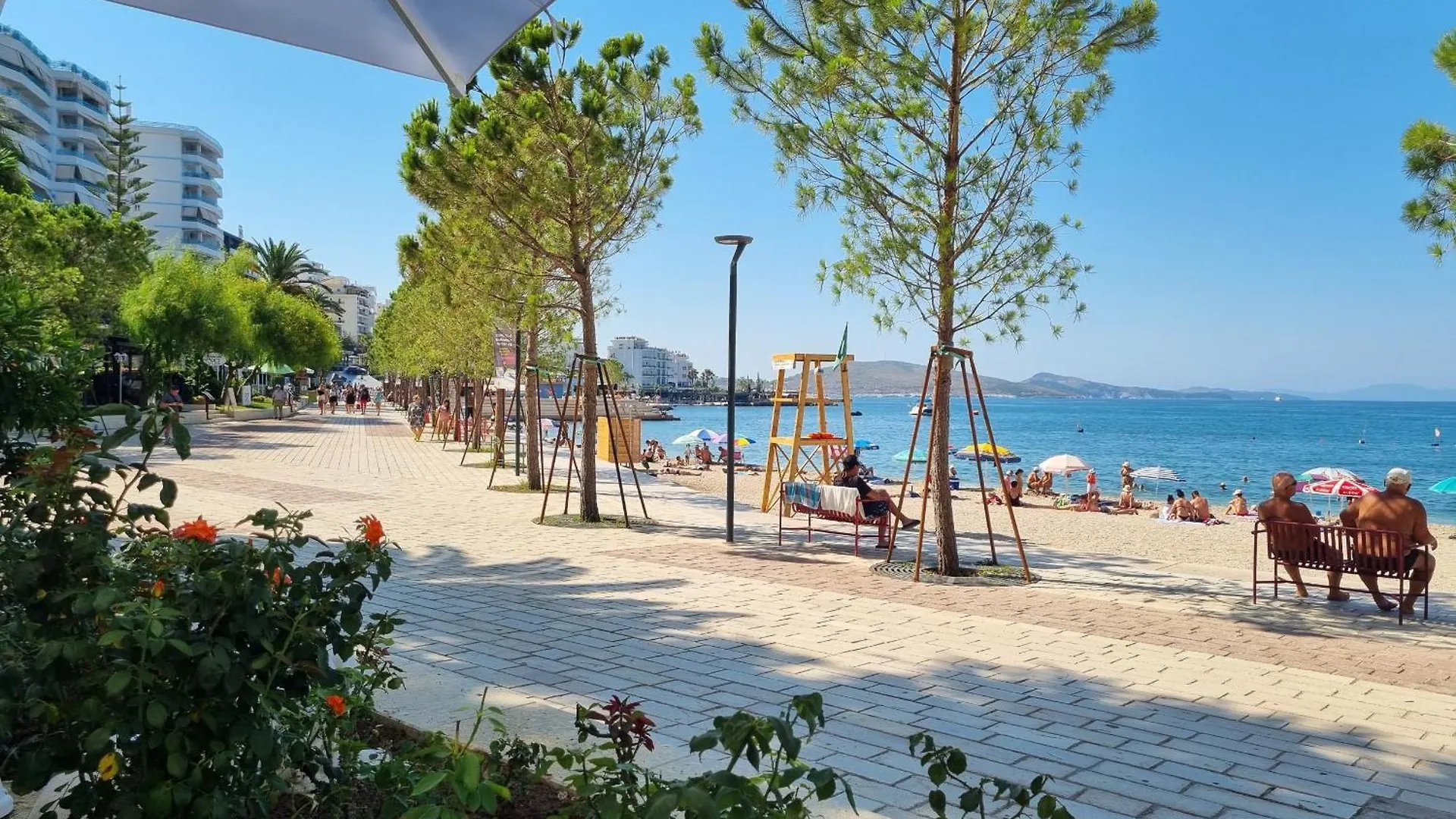 Christine Sunny Corner Apartment Sarande Albania